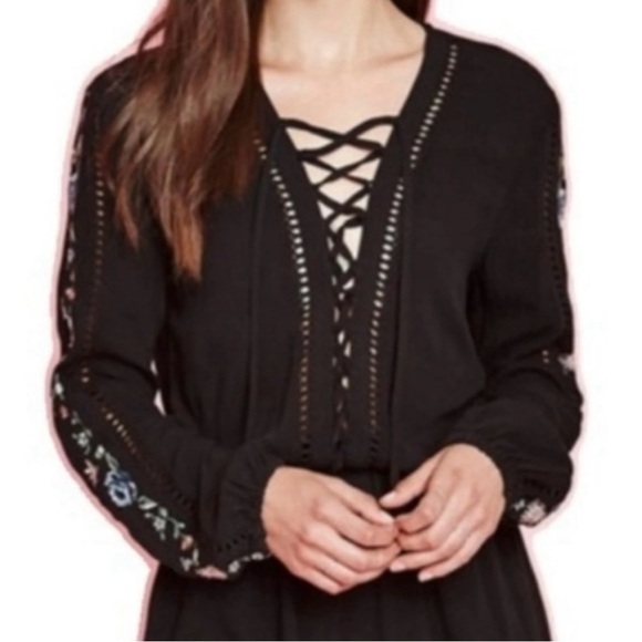 Kendall & Kylie Romper Small Black Pink Blue Floral Embroidered Lace Up Short - Picture 3 of 7